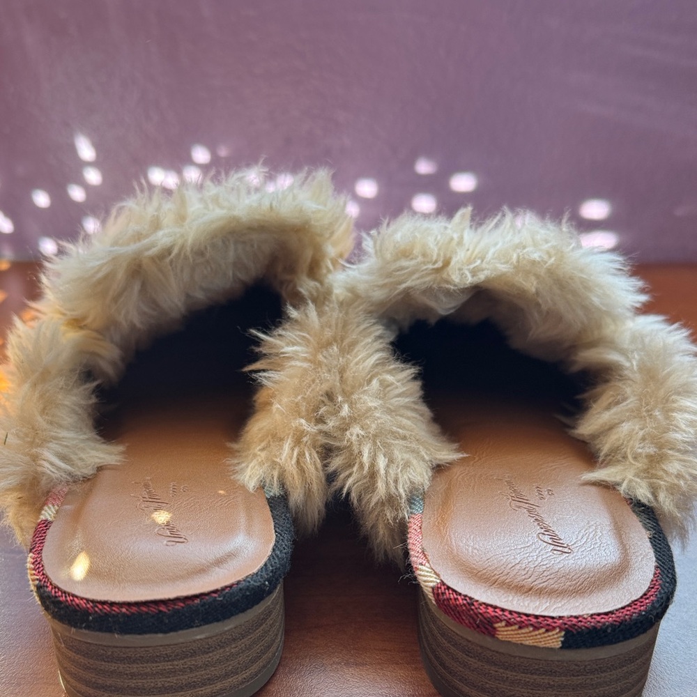 Universal Thread Multicolor Chevron Mules with Fur Trim - Picture 2 of 7